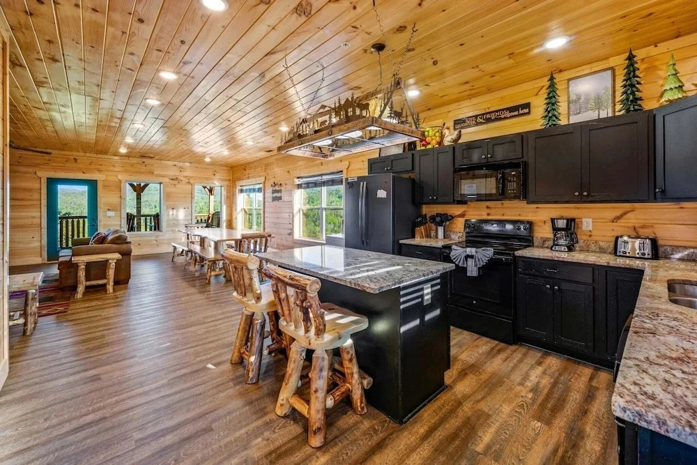 Gatlinburg Views Lodge 5 Bedroom Cabin
