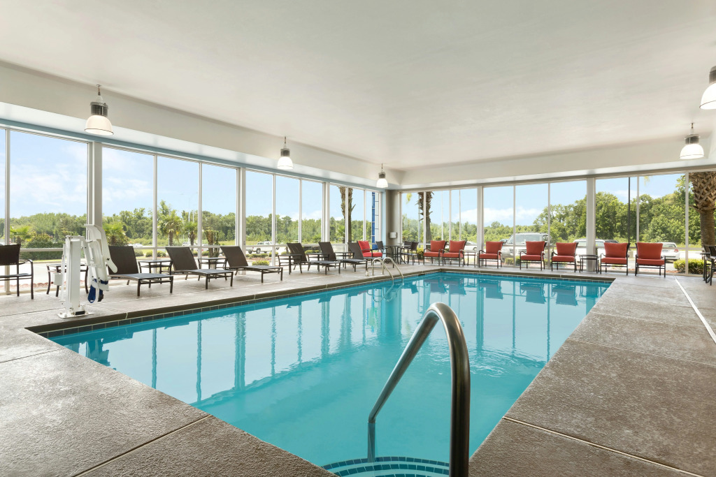 Holiday Inn Express Hotel & Suites Florence I-95 at Hwy 327 by IHG