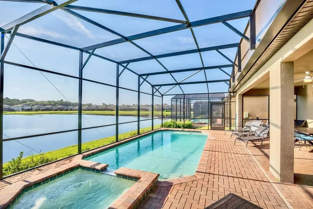8BR Home w Private Pool Hot Tub Netflix