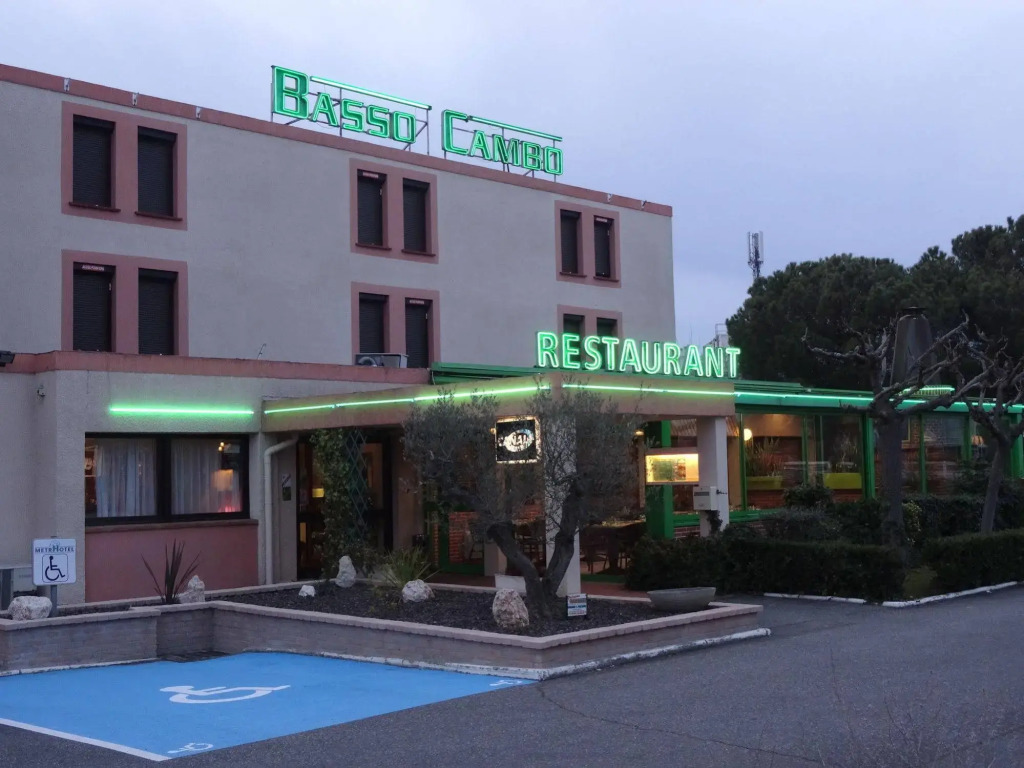 MetrHotel Basso Cambo