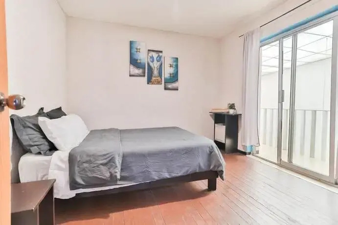 Hostpal Hostal Roma 185