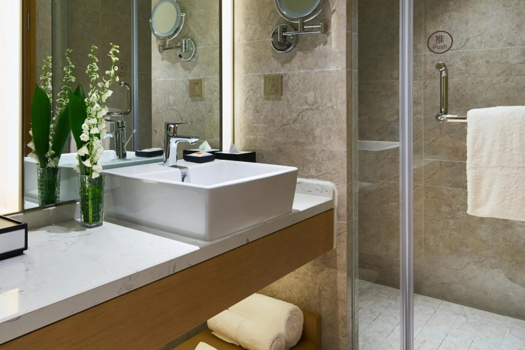 The Qube Hotel Shanghai Sanjiagang - Offer Pudong International Airport and Disney shuttle