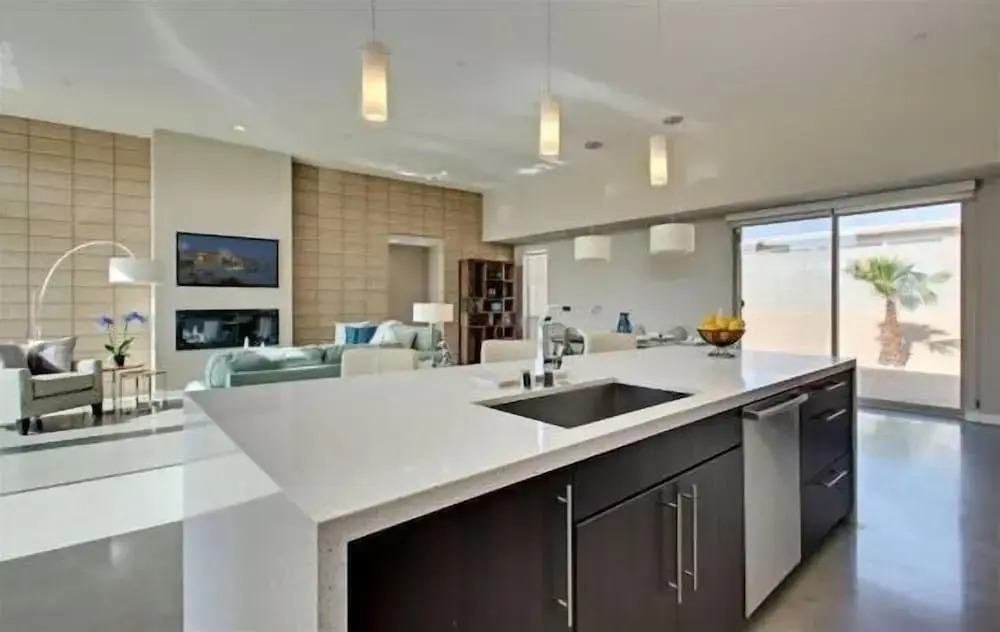 Modern Living 3 Bedroom Home by RedAwning