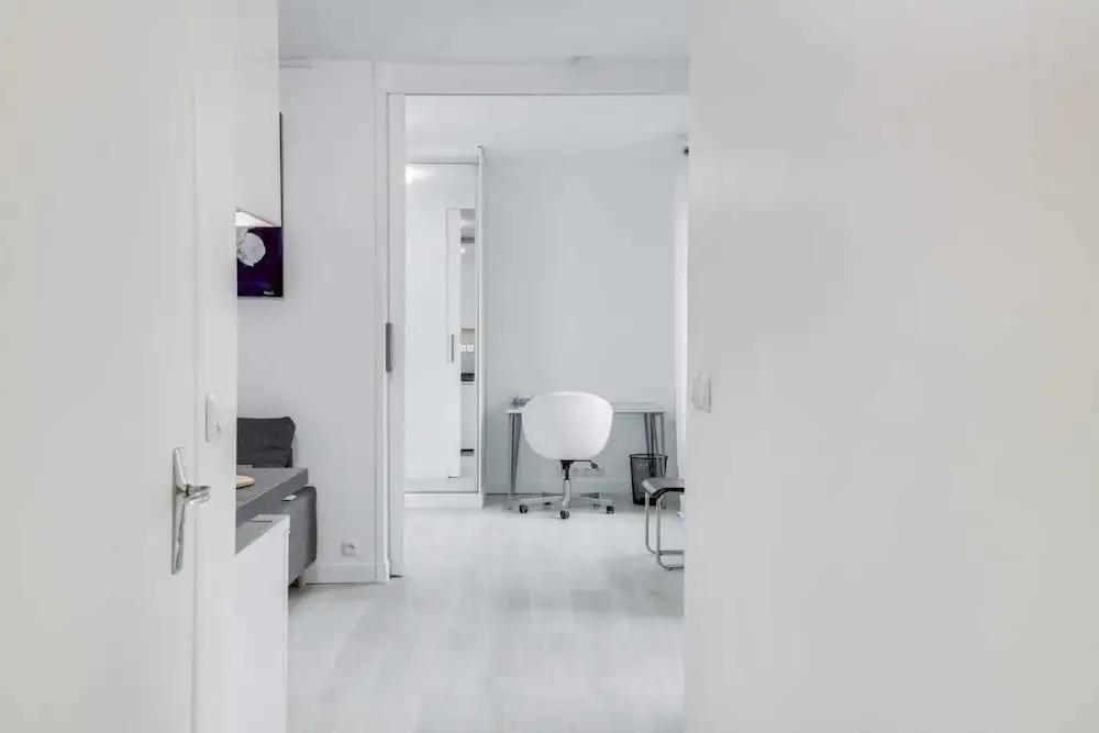 Minimalist Apartment in Rue Hippolyte - 14th Arrondissement
