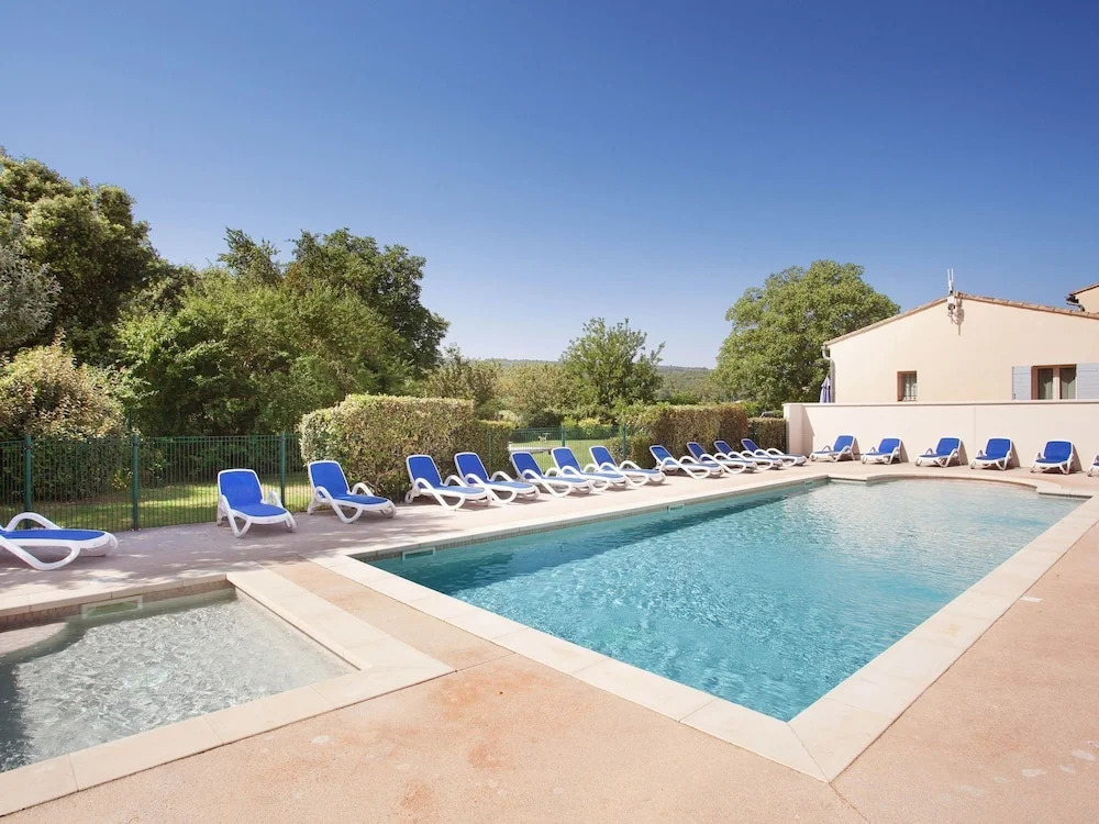 Apartment in Bonnieux Near Lavender Fields