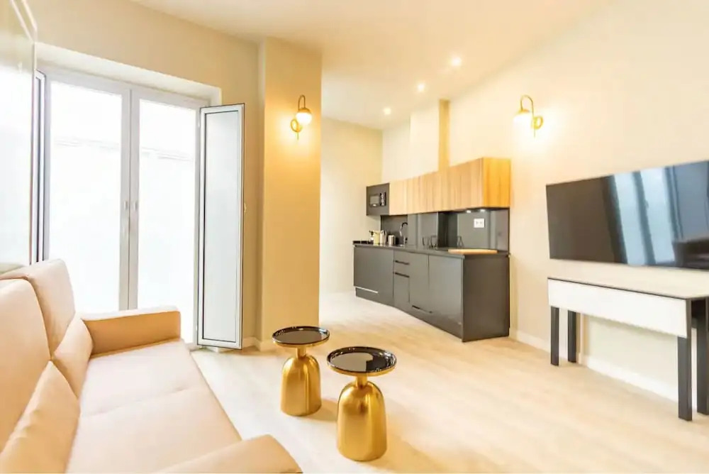 Harinas Central Apartments by Valcambre
