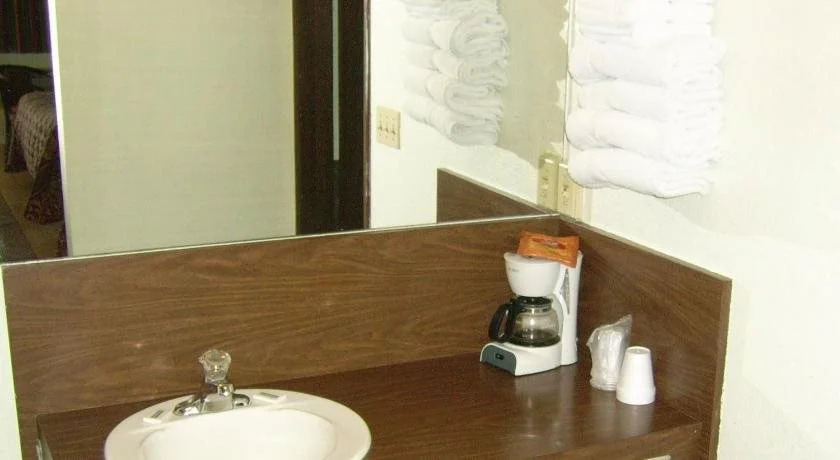 Interstate Inn
