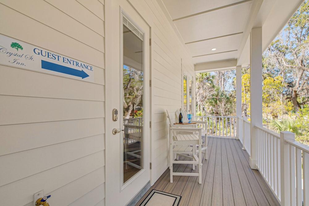 Walk to Springs, 700 Ft to Dtwn! Crystal River Gem