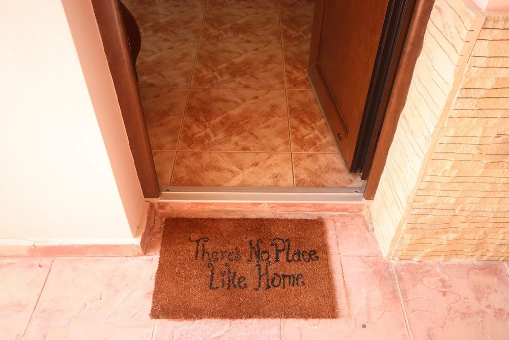 2 Bedroom House near Tombs of the Kings