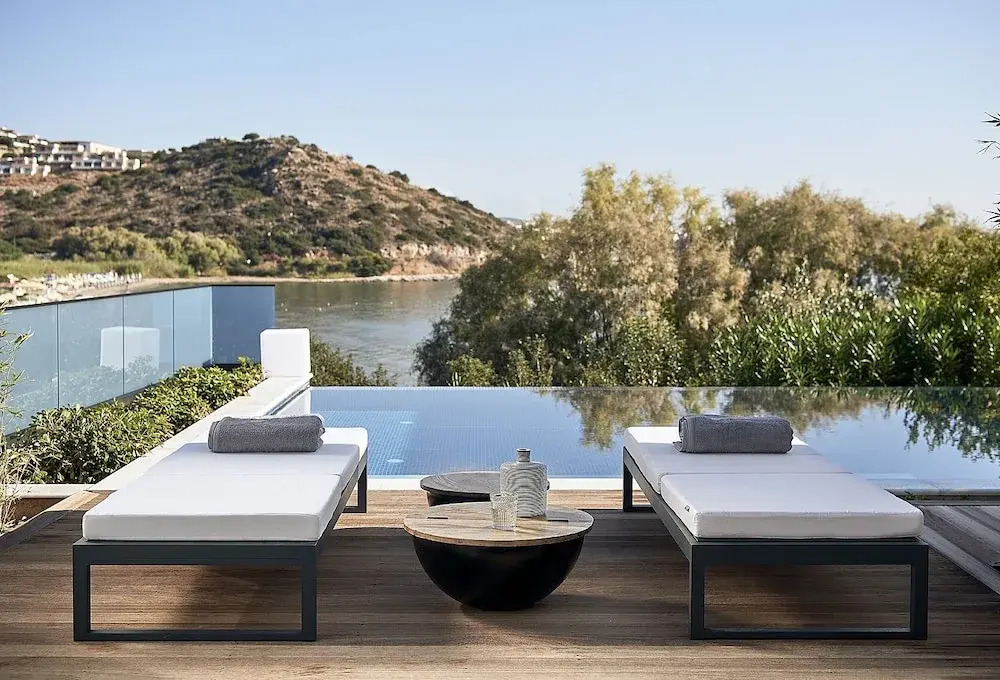 Private Beachfront Villa With two Heated Pools Outdoor tub and bbq Meters Away From Sandy Beach