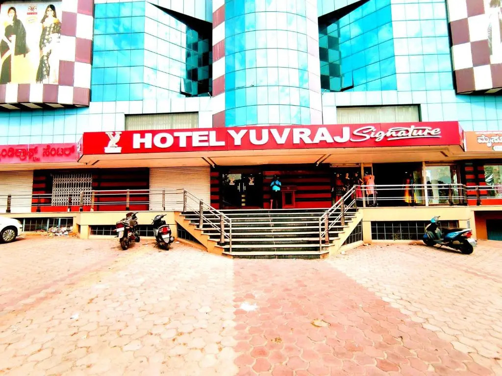 Yuvraj Signature