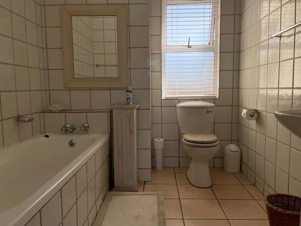 Waterfront 2 Bedroom Apartment