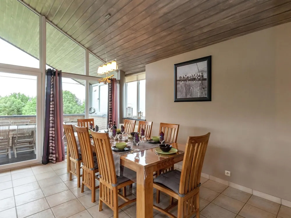 Modern Villa with Indoor Pool & Hot Tub in Malmedy