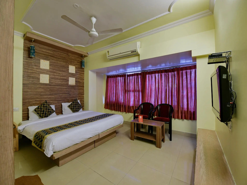 OYO 2289 Hotel Radha Palace