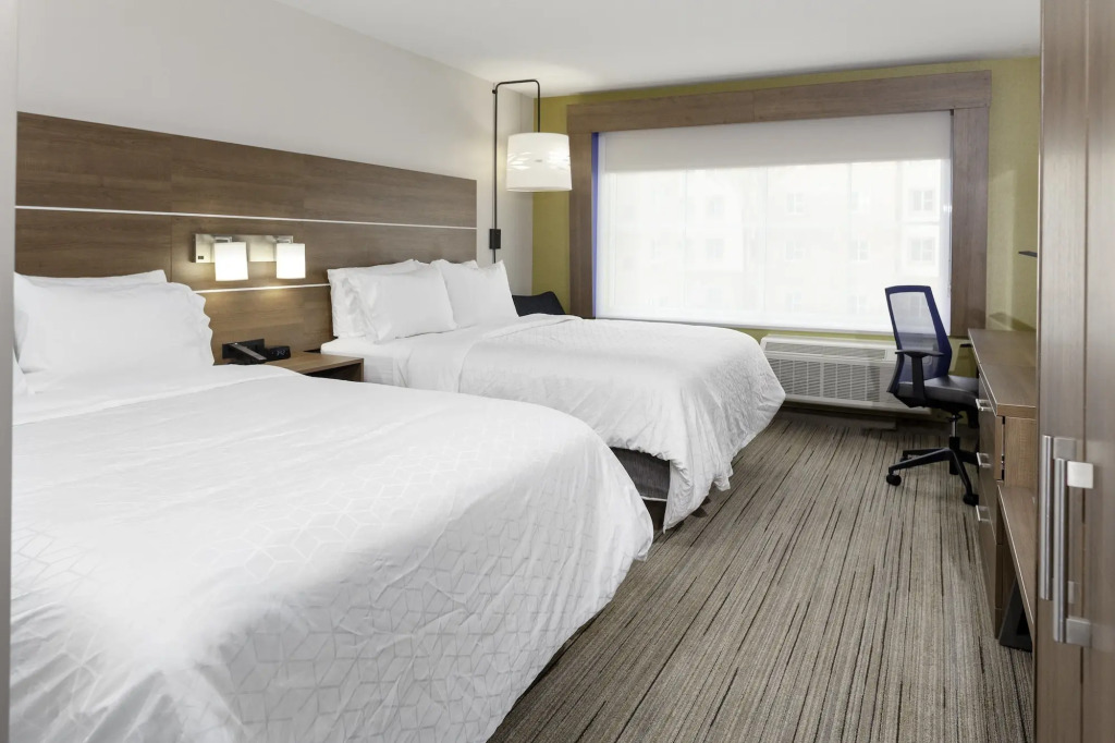 Holiday Inn Express & Suites Phoenix East - Gilbert by IHG