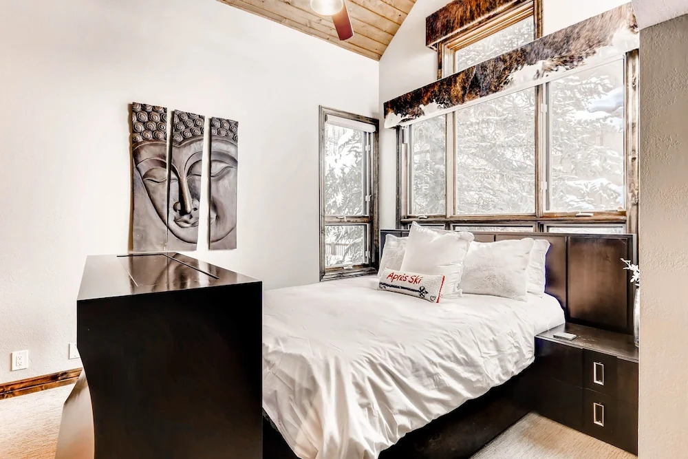 Luxe West Vail Side A - 3 Br Duplex