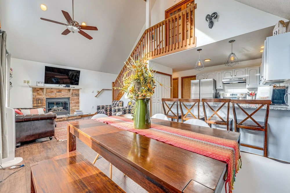 Poconos Hideaway in Arrowhead Lake w/ Game Room!