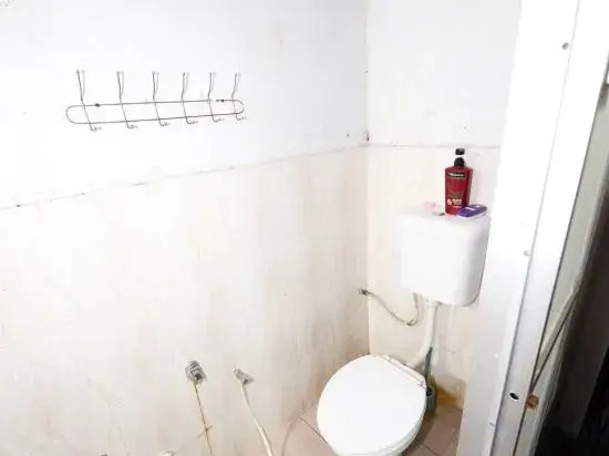 OYO 90915 Ilham Villa