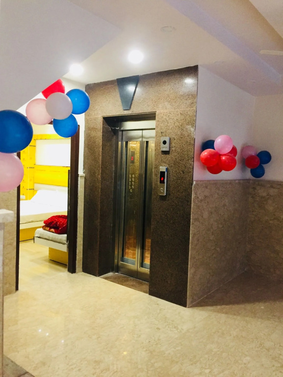 Hotel Tushar Continental