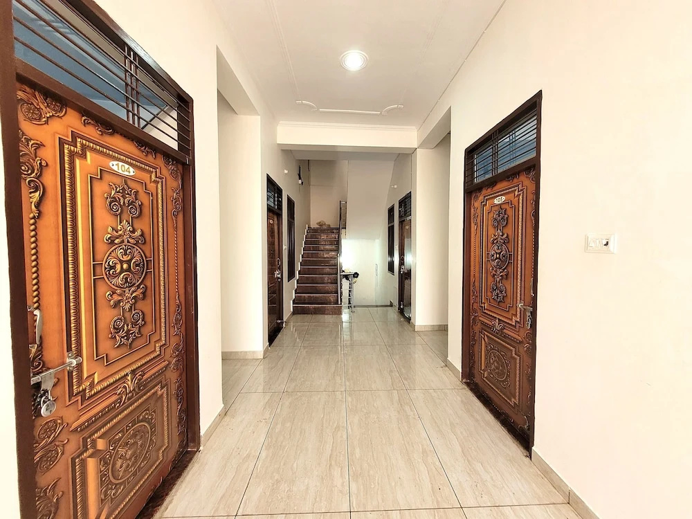 Hotel Ram Ghat Inn