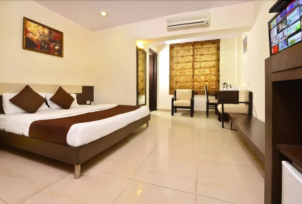 Hotel Gautam Deluxe