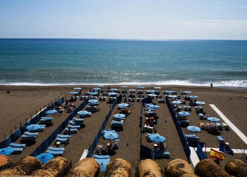 Apartment in Torremolinos With Pool