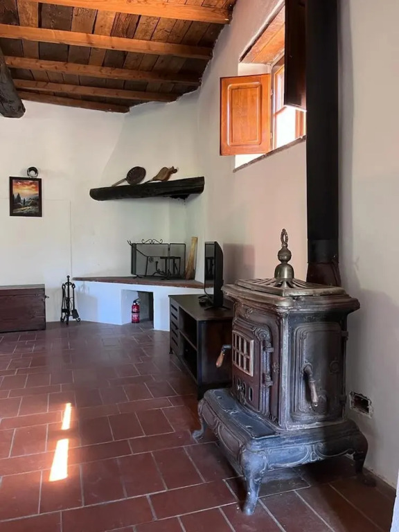 Casale Rustico con Piscina Privata e Ampio Parco