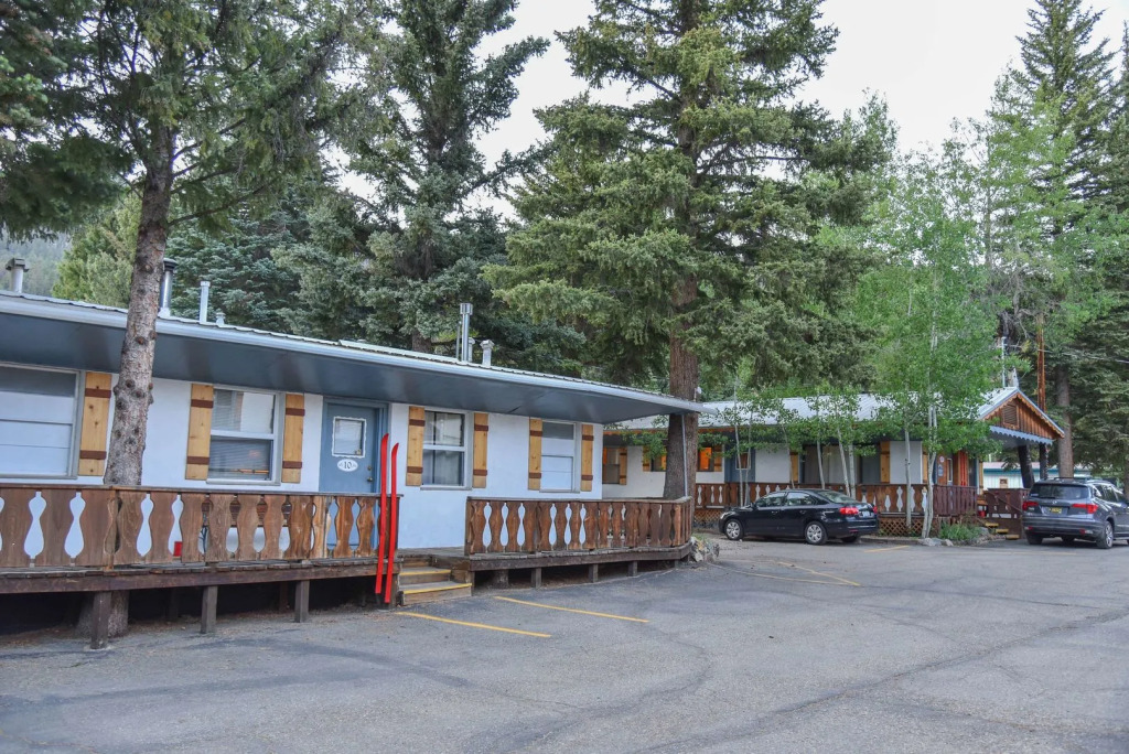 Alpine Lodge Red River