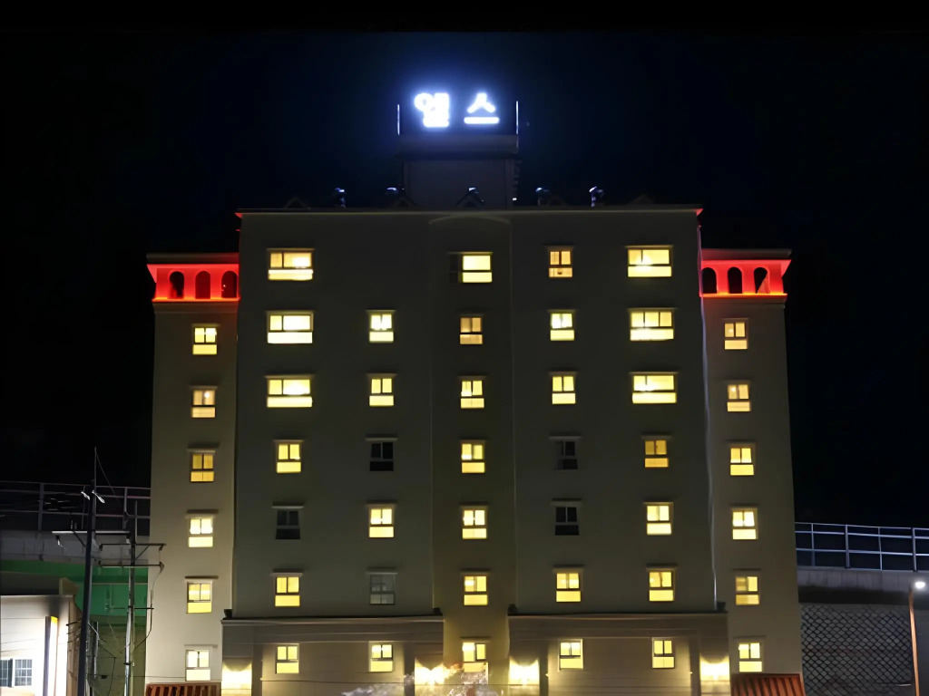 L'S Hotel