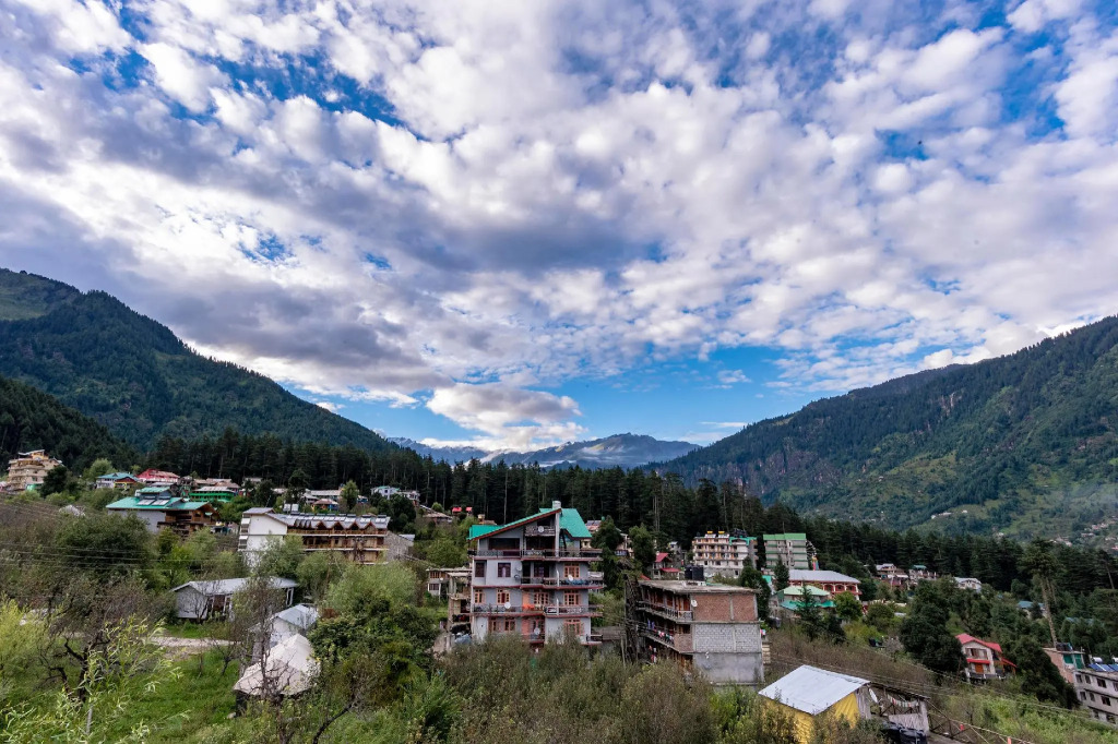 OYO Home 78510 Luxurious Himalayan View Cottage