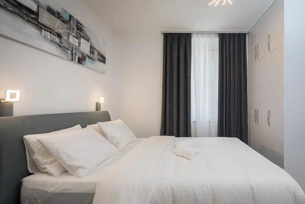 Luxury Studios & Rooms Seven