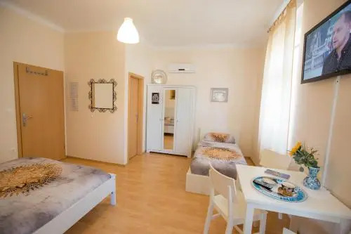 Hostel Sonce