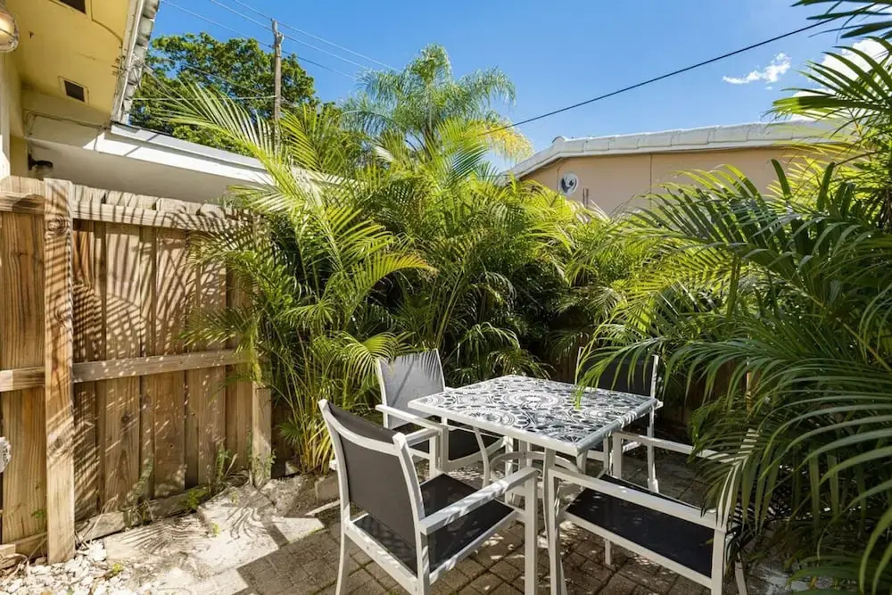 Lovely Rental Unit With Free Parking on Premises