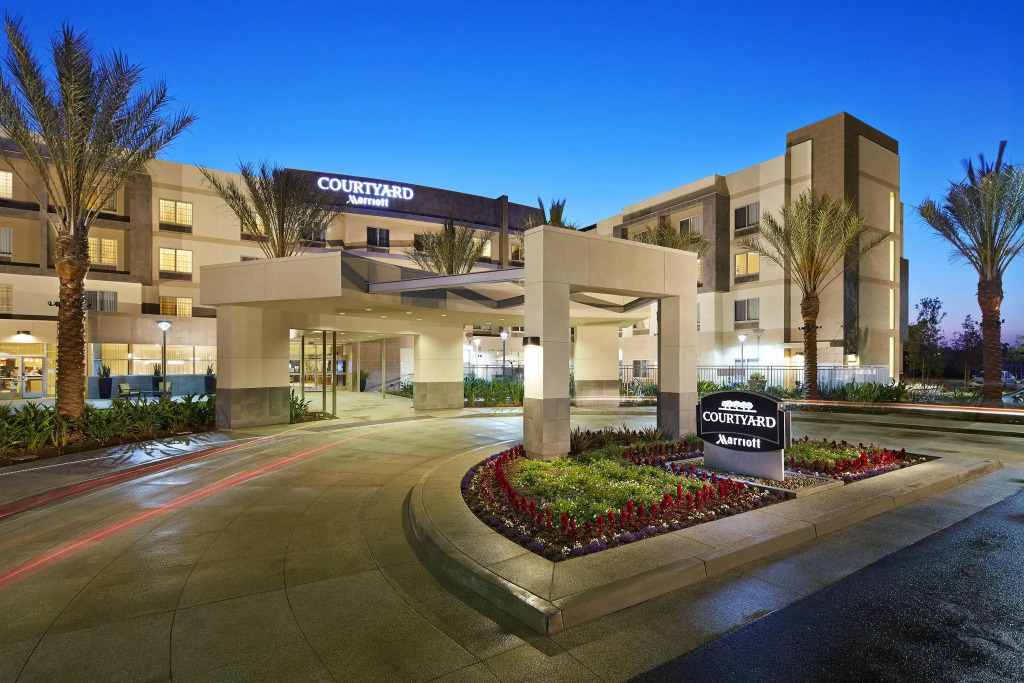 Courtyard Long Beach Airport