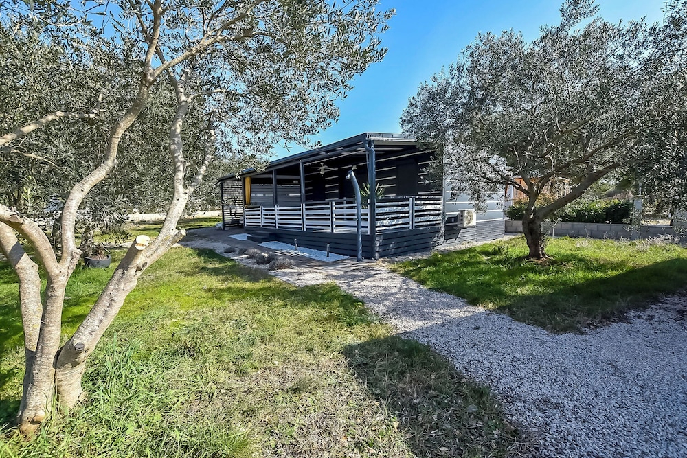 Mobile home Pen Shell