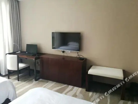 The Pieces of Time Art Hotel