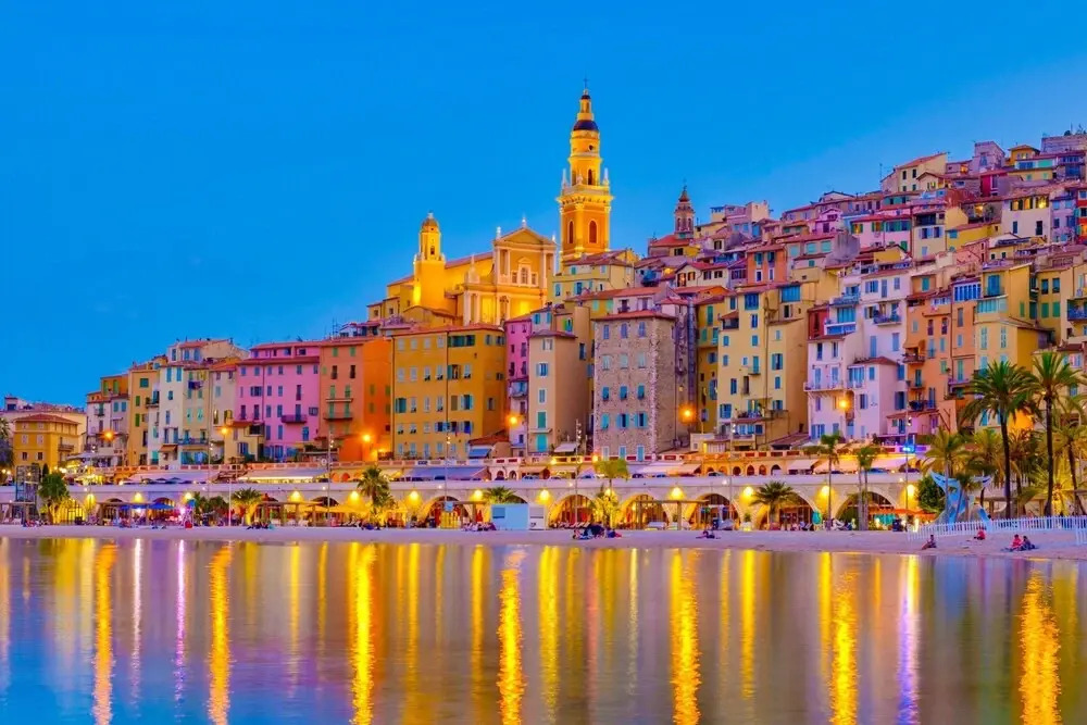Mattoni in Menton With 1 Bedrooms and 1 Bathrooms