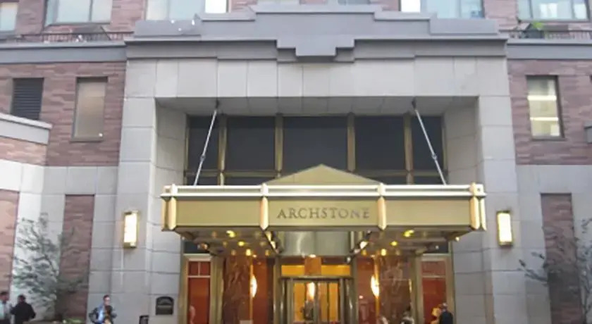 One Bedroom Apartment Near Times Square