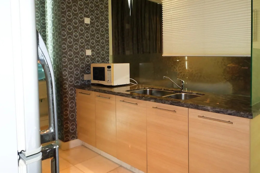 Luxury 3 Bedroom The Peak Apartment By Travelio