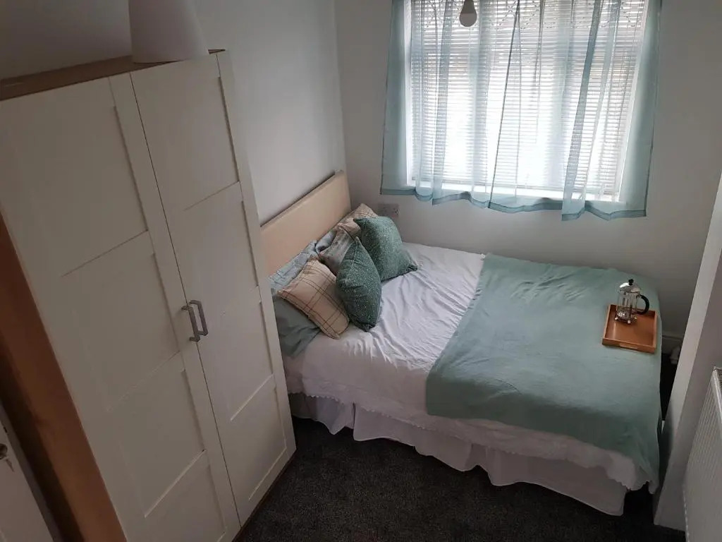 Webb place 2 bedroom apartment !
