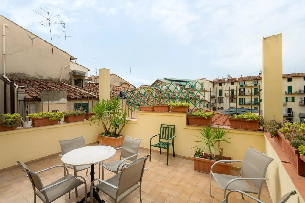 Flom Boutique Hotel