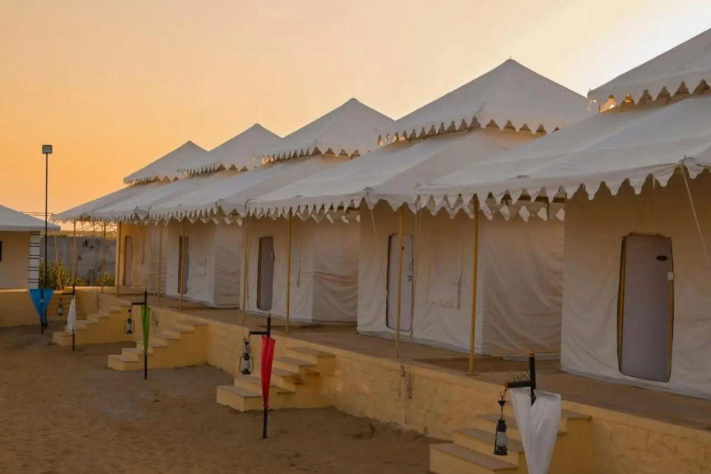 Best Desert Camp In Jaisalmer Red Velvet