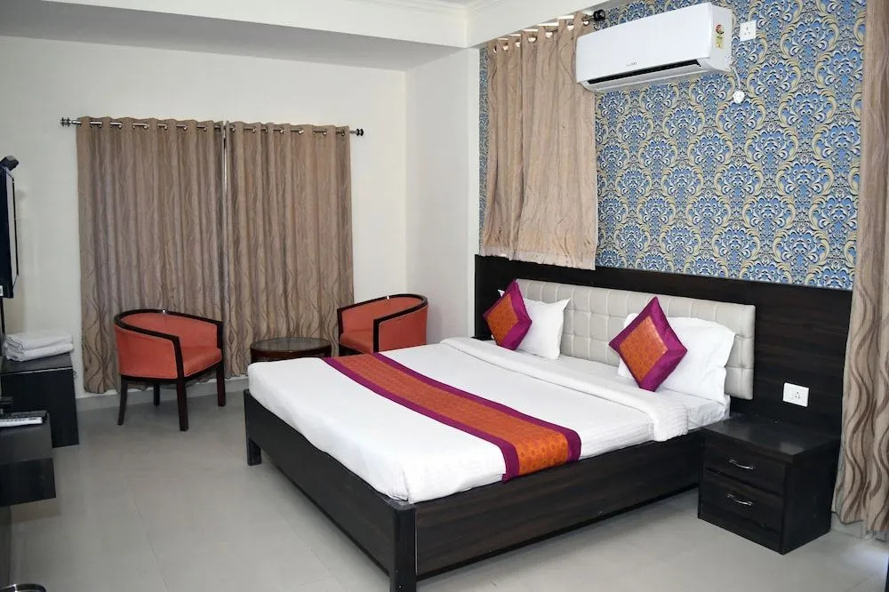 Ganga Darshanam Guesthouse at Dashashwamedh Ghat