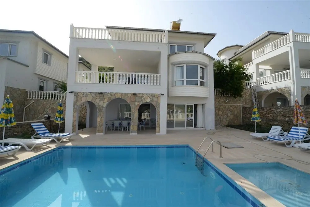 Villa in Alanya With Breathtaking Views 1035