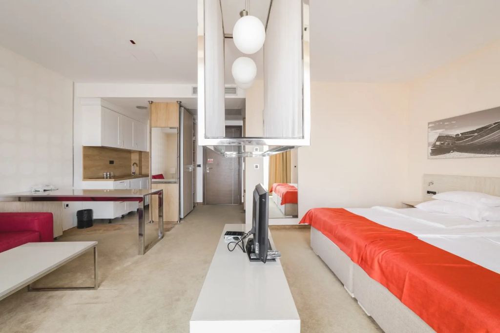 Hotel & Apartments HEC Residence