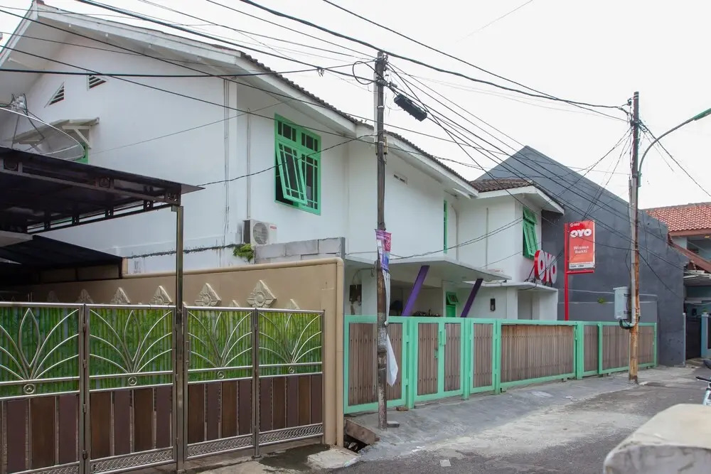 OYO 502 Wisma Bukti