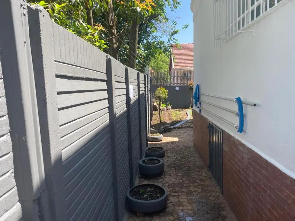 145 8th avenue highlands north Johannesberg