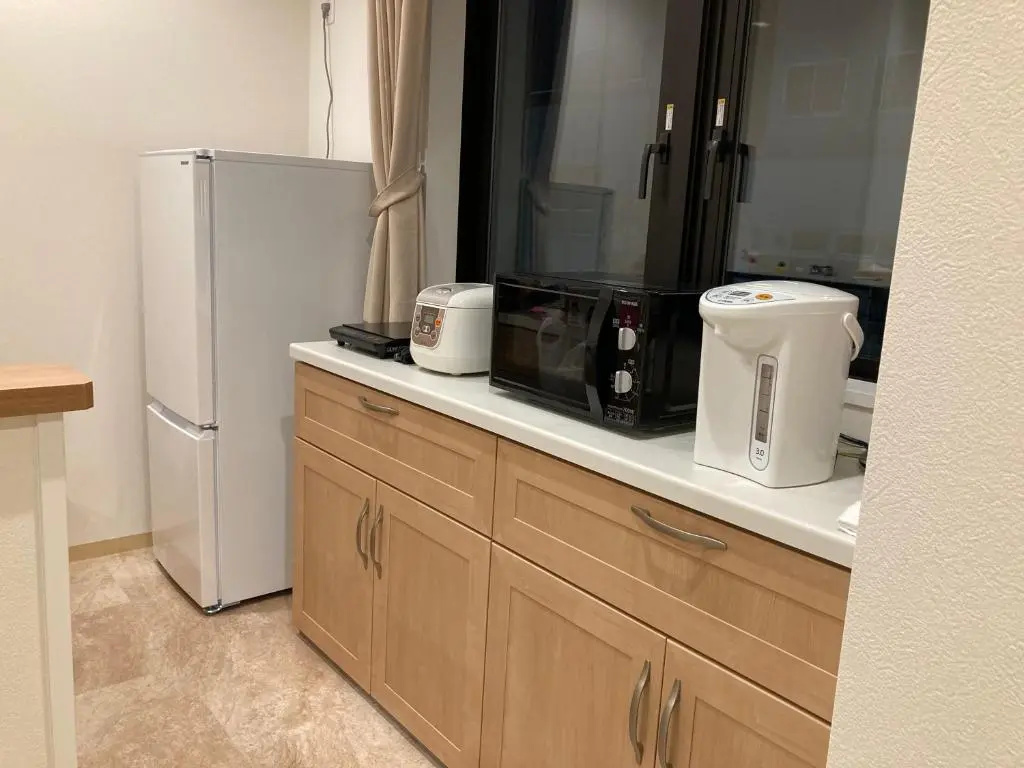 TOKYO/Shinjuku & Shibuya 10mins/5mins walk to subway stiaon/Kichijoji 15mins/Shimokitazawa 5mins/Louis House