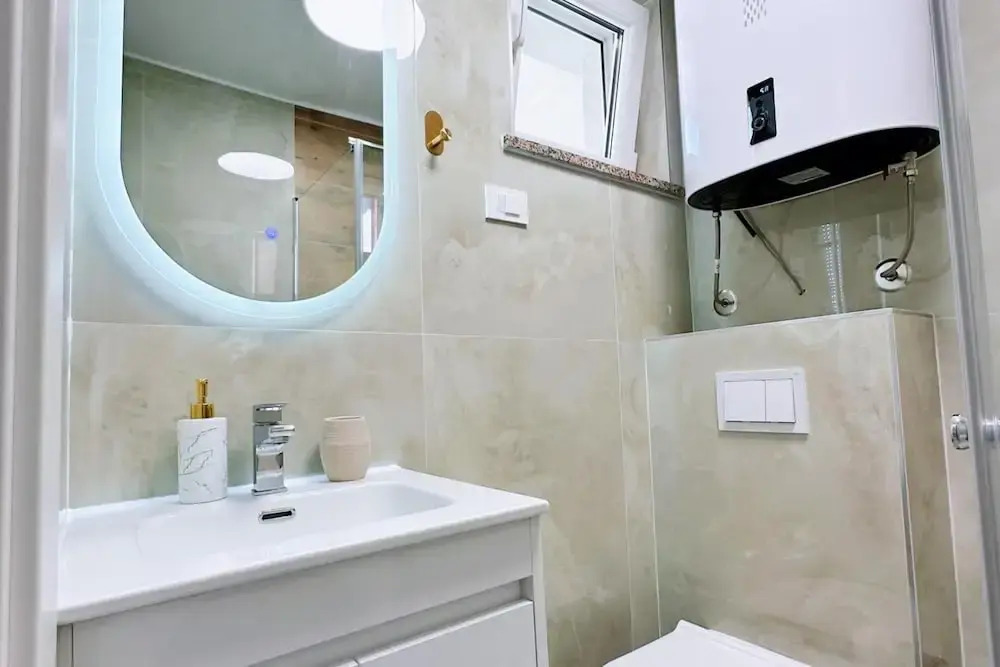 Sea View Apartment Rijeka-free Parking-6 People