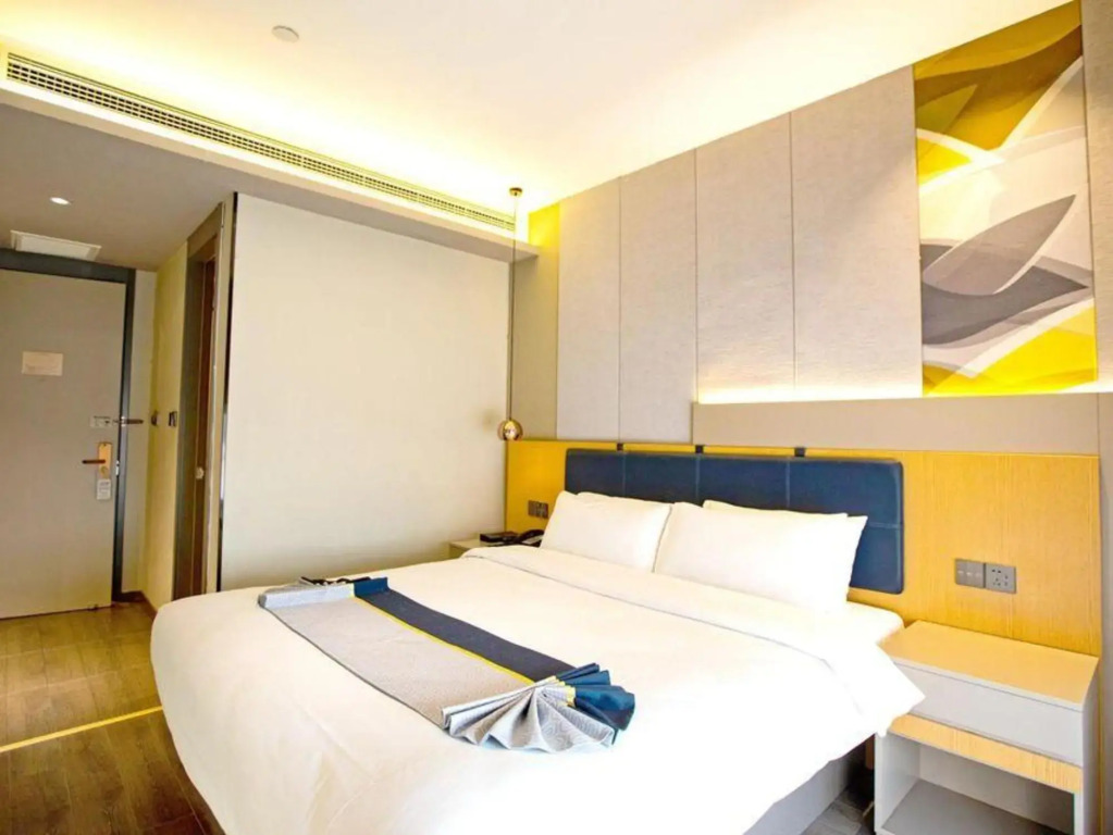 Home Inn UP Huayi Select Hotel (Dongying Yinzuo Mall Shengli Oilfield Central Hospital Branch)